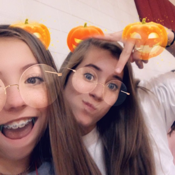 Meet your Posher, Ansley - Picture 1 of 1